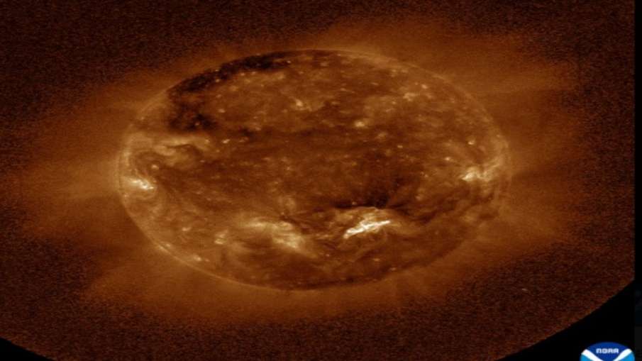 किस रंग का है सूरज