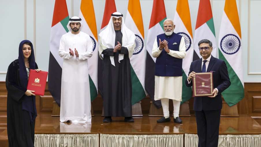 प्रधानमंत्री नरेंद्र मोदी और UAE के राष्ट्रपति शेख मोहम्मद बिन जायद अल नाहयान और विदेश सचिव विक्रम मिस्री।