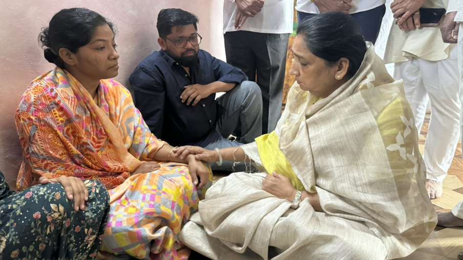 vidip jadhav wife and sunetra pawar vidip jadhav wife and sunetra pawar