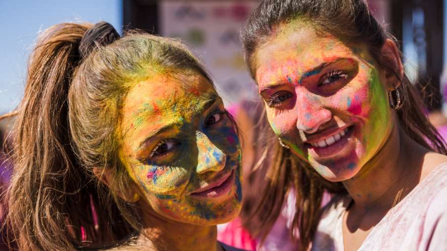 हैप्पी होली! हैप्पी होली!