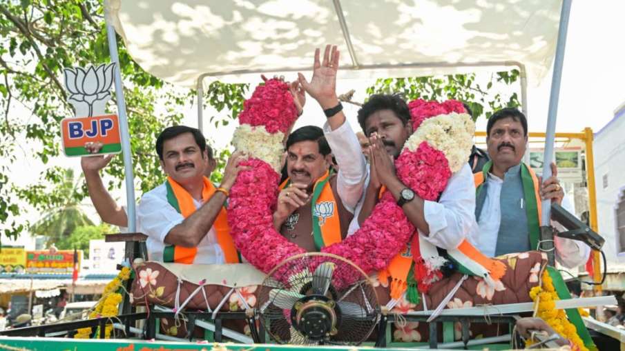 CM मोहन यादव ने राशिपुरम में किया रोड शो।