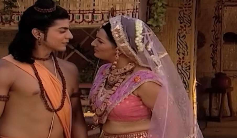 'रामायण' की शूर्पणखा अब कहां हैं? 18 साल बाद इतना बदल गया लुक, गुलफाम कली बन छाईं एक्ट्रेस