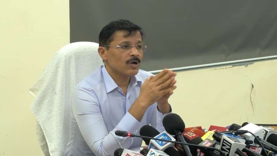FDA कमिश्नर तुकाराम मुंडे।