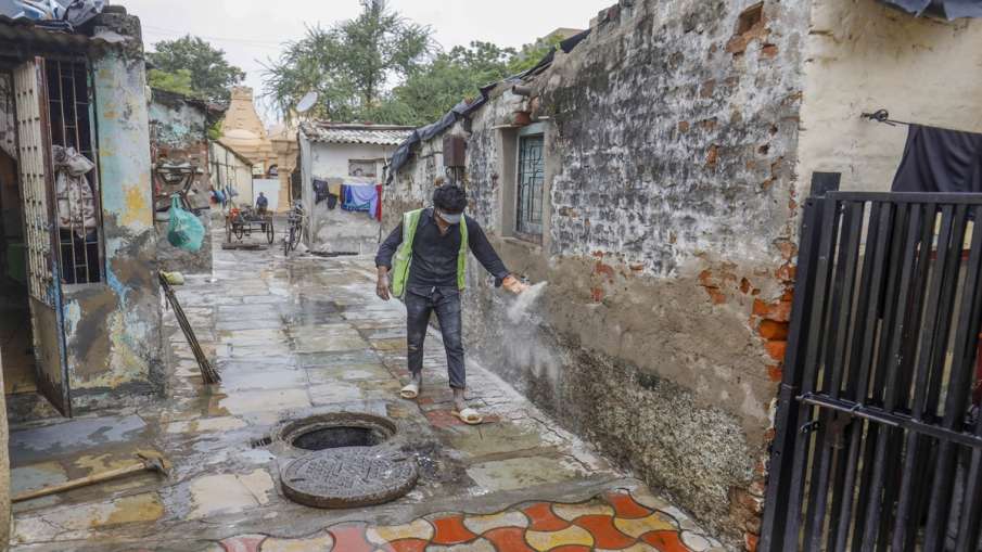 कम्यूनिटी प्रोटेक्शन के तहत कीटनाशक का छिड़काव किया जा रहा है।