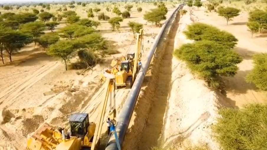 पाइपलाइन में सेंधमारी कर तेल निकालने की तैयारी में 8 आरोपी गिरफ्तार।