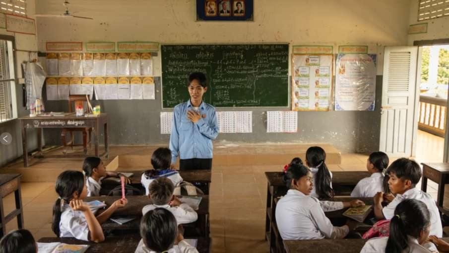 स्कूल छोड़ने को मजबूर हो रहे गरीब बच्चे