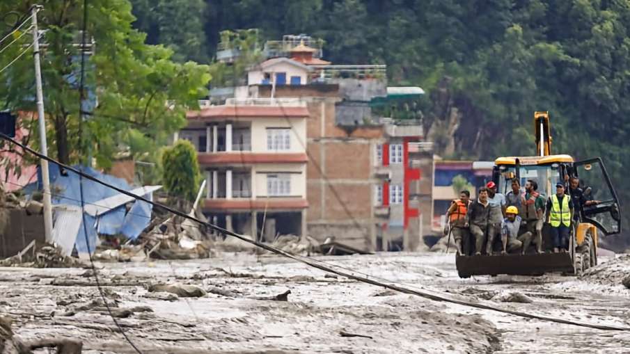 नेपाल में आया सैलाब