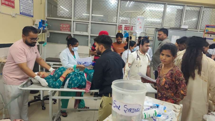 अस्पताल में भर्ती घायल।
