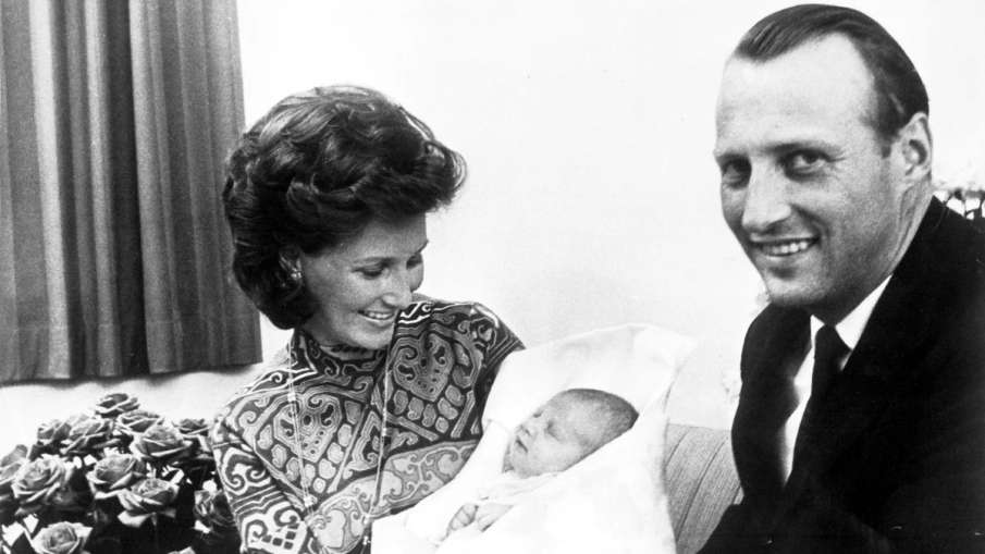 Norway King Harald Death: 89 की उम्र में निधन, राजगद्दी नहीं छोड़ी; बेटे हाकोन बने नए राजा 3 King Harald V Death, Norway New King Haakon VIII