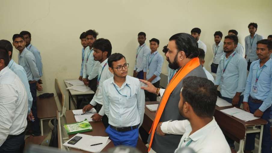 Samrat Chaudhary inaugurates Student Support Camp