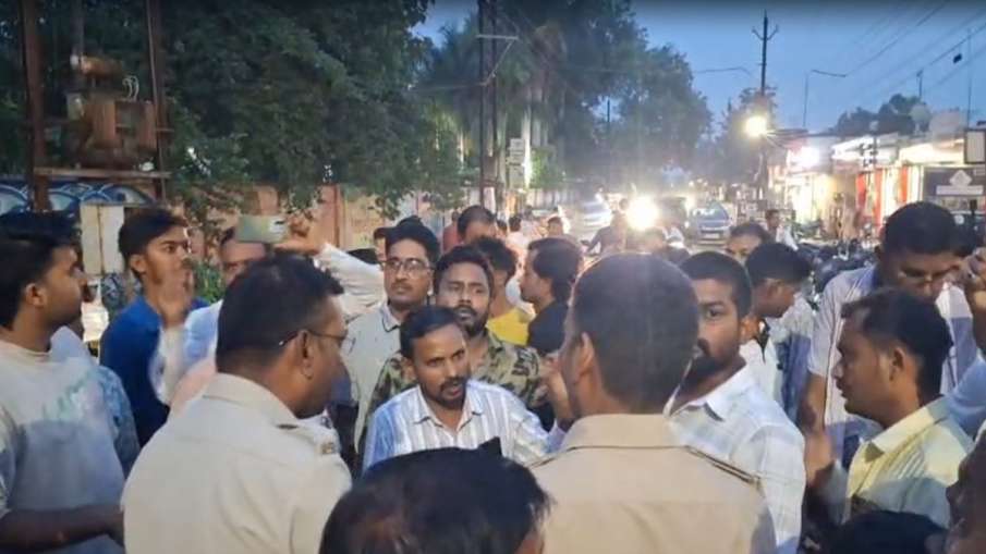 महिला के जिंदा मिलने पर मचा हड़कंप।