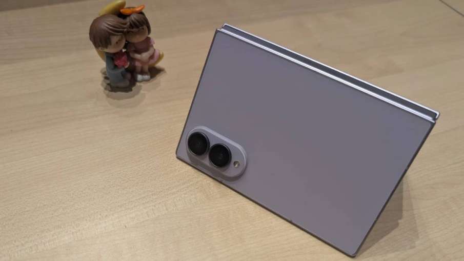 Samsung Galaxy Z Fold 8