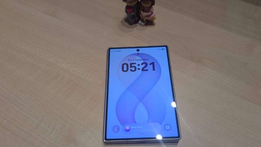 Samsung Galaxy Z Fold 8