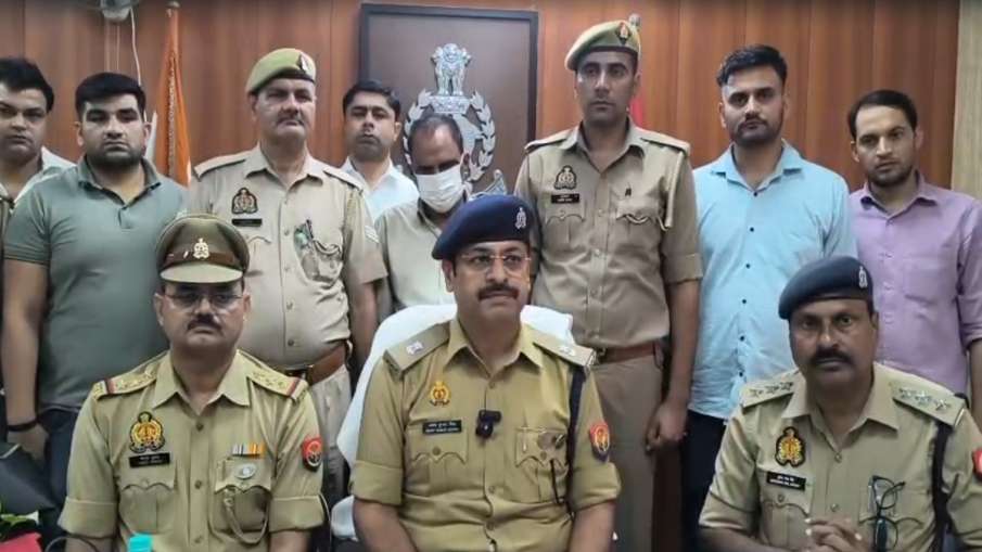 ग्रेटर नोएडा पुलिस ने 10 साल से फरार चोर का पर्दाफाश किया।