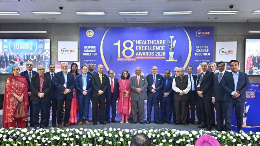 डॉ. हर्ष महाजन को लाइफटाइम अचीवमेंट अवॉर्ड से किया गया सम्मानित