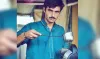 blue eyed pakistani chai wala arshad khan pic goes viral on...- India TV Hindi