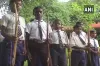  Children's in Jharkhand go to school wit bow and arrow - India TV Hindi