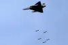 IAF के 12 मिराज फाइटर प्लेन ने पाकिस्तान में घुसकर बरसाए 1000 किलो बम- India TV Paisa