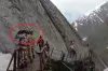 ITBP jawan controlled Heavy stone from Shield in Amarnath...- India TV Hindi