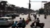 कश्मीर में दौड़ने लगी हैं जिंदगियां पटरी पर, अधिकतर हिस्सों में आवागमन पर लगा प्रतिबंध हटाया गया- India TV Hindi