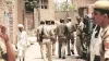 उत्तर प्रदेश में बच्चाचोर के शक में महिला और चार मजदूरों की पिटाई - India TV Hindi