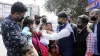कोरोना से बिहार में भी दहशत, एहतियातन निगरानी में रखे गए ईरान से लौटे 14 लोग, नीतीश ने की बैठक- India TV Hindi