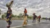 Man walks 350km to reach Parbhani; tests coronavirus positive- India TV Hindi