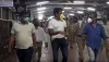 सोनू सूद सुबह तड़के पहुंचे रेलवे स्टेशन- India TV Hindi