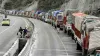 Jammu-Srinagar NH remains closed for second day, 3000 vehicles stranded- India TV Hindi
