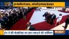 melania trump donald trump hand video goes viral । खबर से आगे: मेलानिया ने क्यों झटका ट्रंप का हाथ? - India TV Hindi