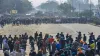 किसानों का दिल्ली कूच: पुलिस और किसानों में झड़प, आंसू गैस के गोले और वाटर कैनन का इस्तेमाल- India TV Hindi