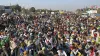 दिल्ली बॉर्डर पर किसानों ने जमाया डेरा, सिंघू बॉर्डर पर लगा सात किलोमीटर लंबा जाम - India TV Hindi