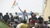 सैकड़ों की संख्या में किसान चिल्ला बार्डर पर जमे, जंतर-मंतर पहुंचने पर अड़े - India TV Hindi