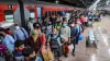 बिहार: लौट रहे लोगों को रोजगार की चिंता, लेकिन अपने प्रदेश पहुंचने का सुकून भी- India TV Hindi