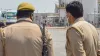 नोएडा में 182 पुलिसकर्मियों को हुआ कोरोना, वैक्सीन की दूसरी डोज के लिए भटक रहे लोग- India TV Hindi