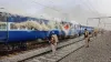 Fire in train compartment- India TV Hindi