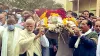 अंतिम संस्कार में नरेंद्र मोदी शामिल - India TV Hindi