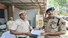 दिल्ली पुलिस ने कॉन्स्टेबल विवेक को सम्मानित किया- India TV Hindi