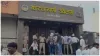 Miscreants entered jewellery shop with a gun then looted Rs 2 crore rupee- India TV Hindi