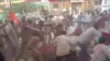 police doing lathicharge- India TV Hindi
