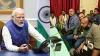 पीएम नरेंद्र मोदी ने सभी श्रमिकों से की बातचीत - India TV Hindi