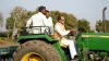  शिवराज ने खेतों में ट्रेक्टर चलाया- India TV Hindi