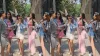 लड़कियों के साथ खेला गया क्वेश्चन आंसर राउंड।- India TV Hindi