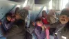 यात्री को पीटता TTE- India TV Hindi