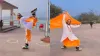 शख्स ने स्केट पर किया शानदार डांस- India TV Hindi