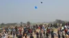 शंभू बॉर्डर पर पतंग उड़ा रहे किसान- India TV Hindi