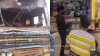 श्रतिग्रस्त ट्रक में हेलमेट बेचता हुआ शख्स- India TV Hindi