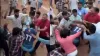 फुटबॉलर को पिटती हुई भिड़- India TV Hindi
