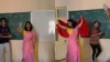 क्लास में डांस करती हुई टीचर- India TV Hindi