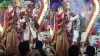 पटाखे वाले ने दूल्हे के सामने फोड़ा पटखा- India TV Hindi